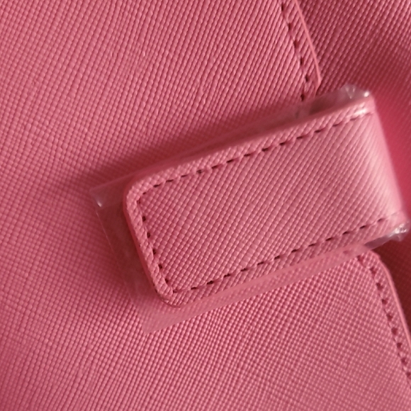 NWT Marc Tetro Pink Crossbody/ Wristlet Wallet Bag - Picture 10 of 16